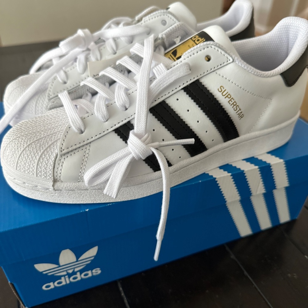 New in Box - Adidas Classic Superstar Sneaker (Women’s Size 8)